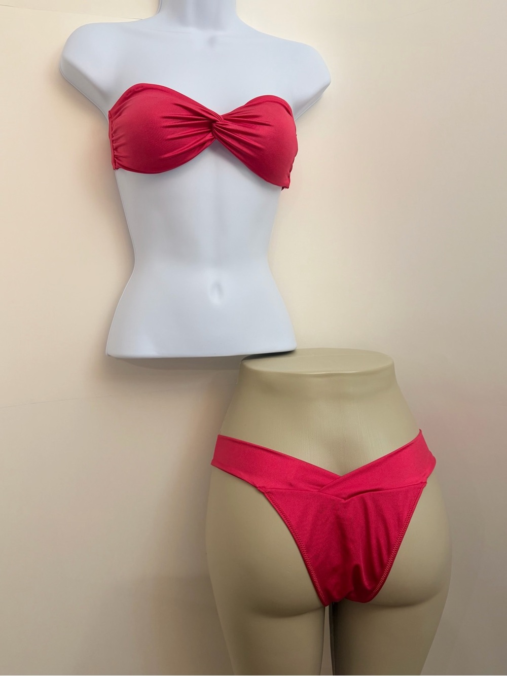 Yamamay Italy NWT Magenta Bikini Set 30B / 36 Brazilian Bandeau